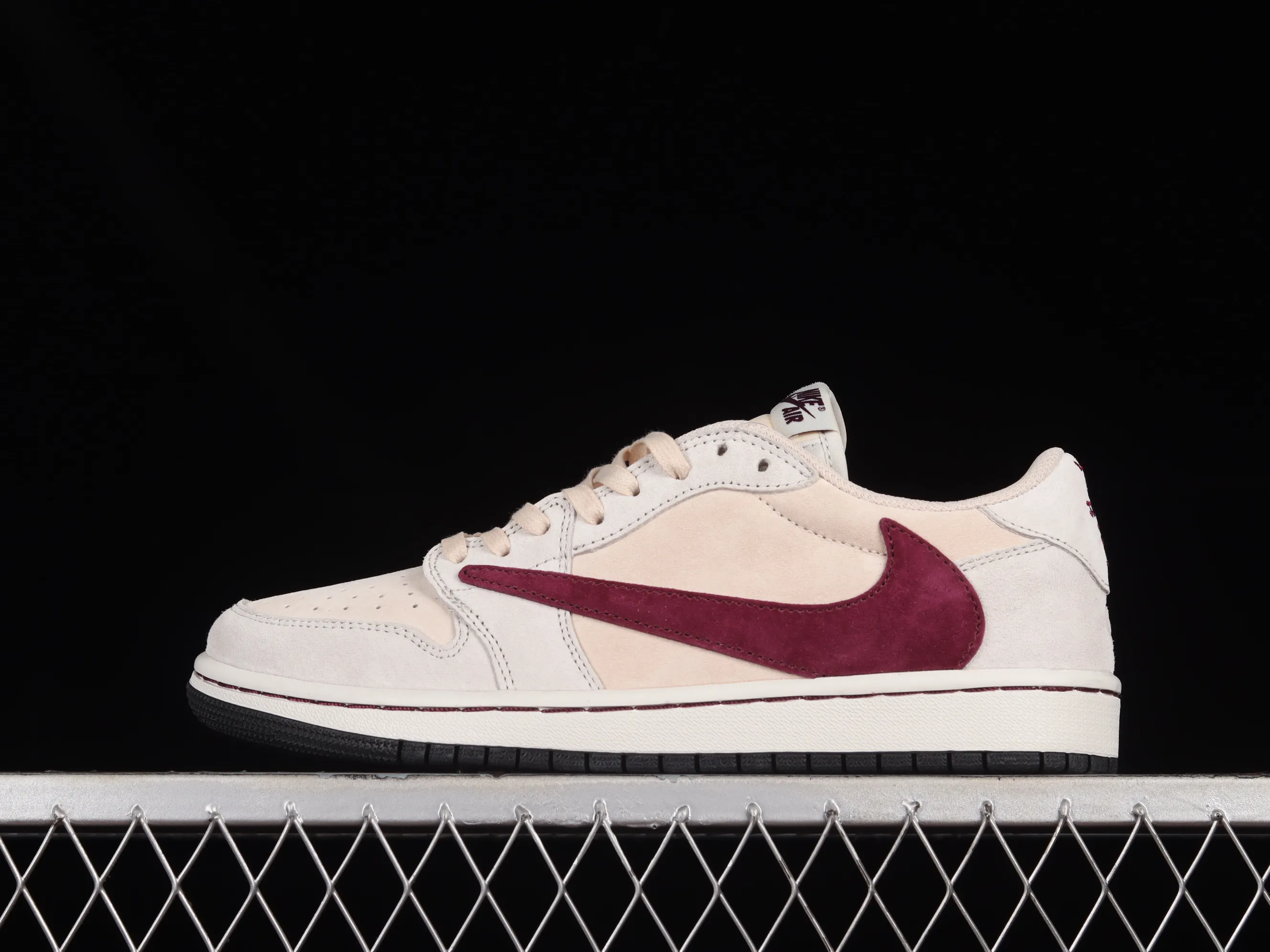 All Categories Air Jordan Jordan Series Basketball Shoes Air Jordan 1 Low Travis Scott x Air Jordan 1 Low OG AJ1 Joe 1 Reversed Overhook Joint Style Casual Sports Basketball Shoes DM7866-888